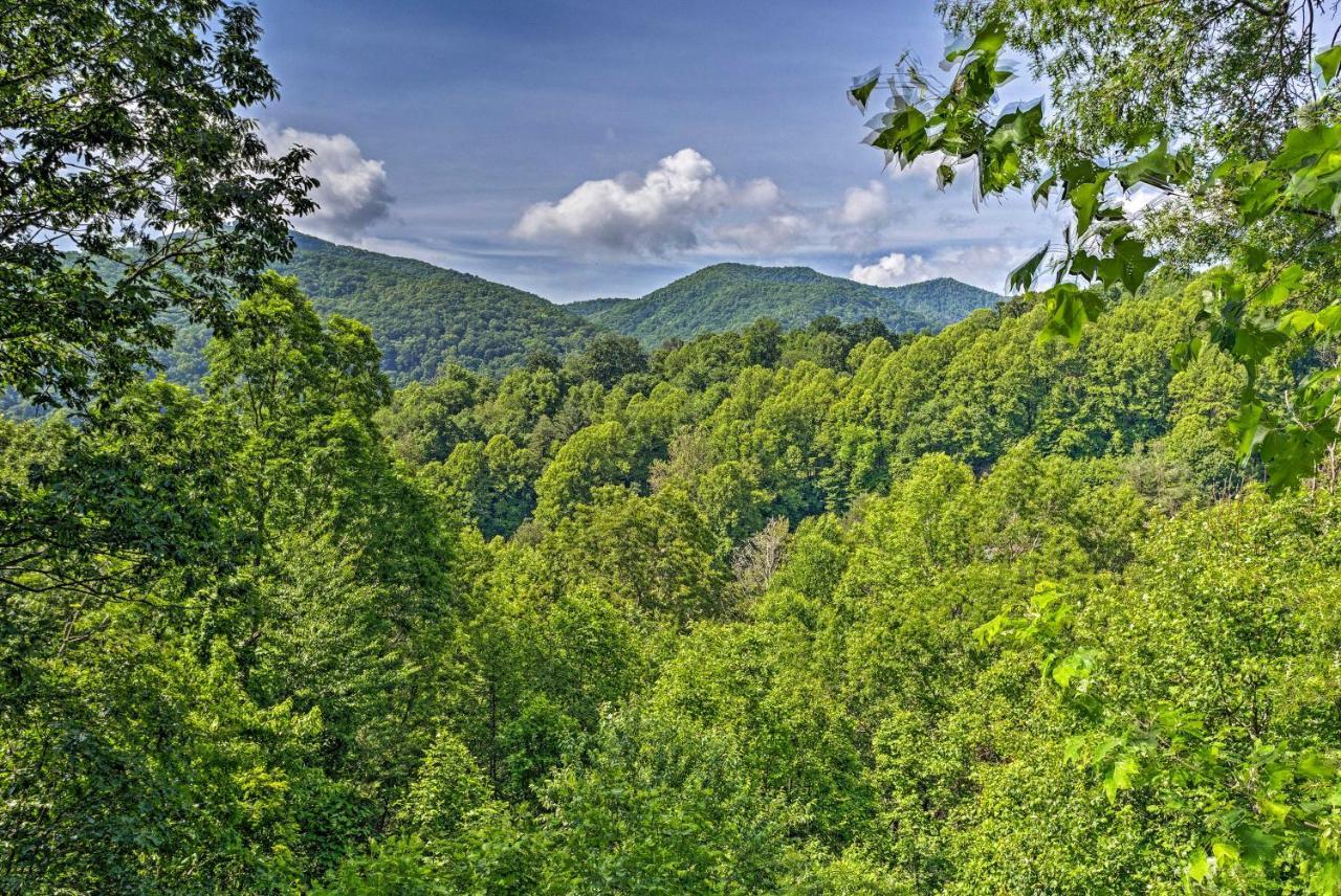 Mountain-View Maggie Valley House With Spacious Deck Экстерьер фото